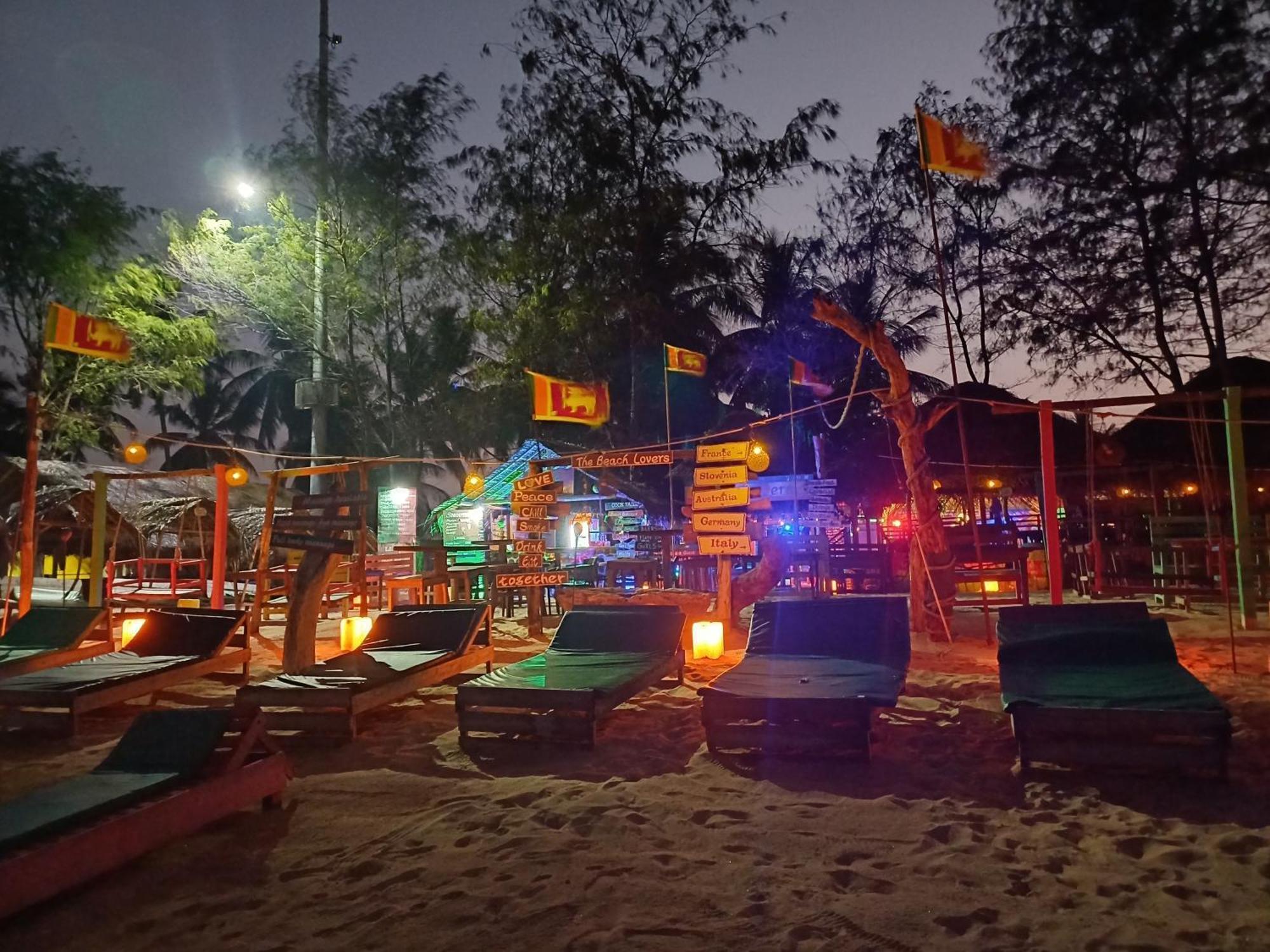 The Beach Lovers Nilaveli Exterior photo