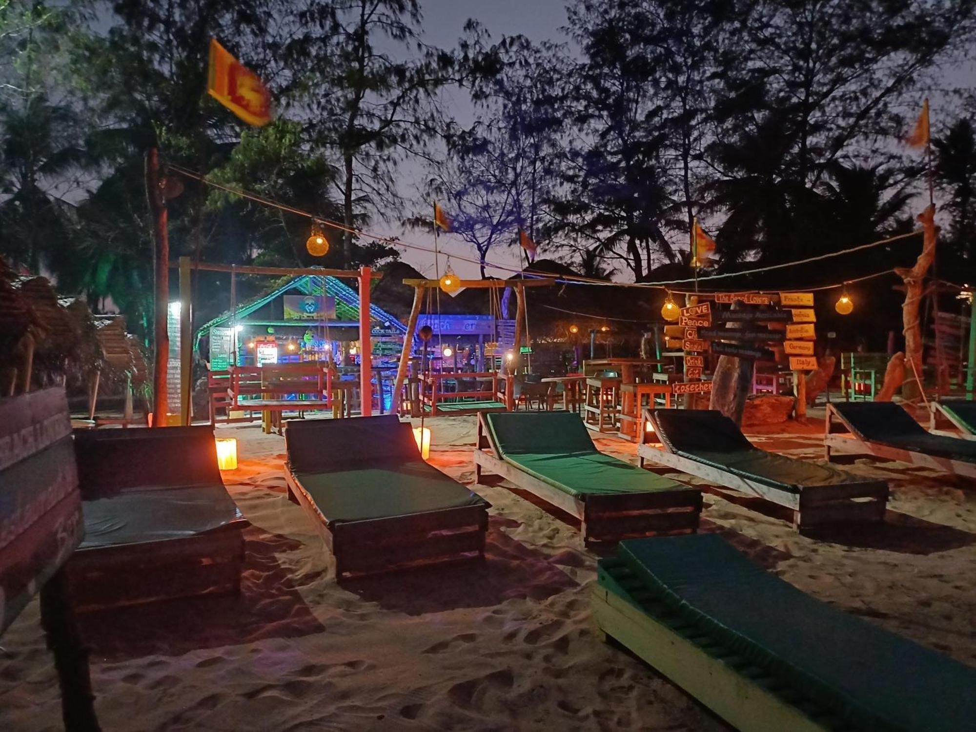 The Beach Lovers Nilaveli Exterior photo